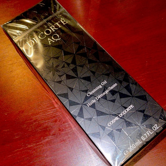 Cleansing Oil - Picture 1 of 3